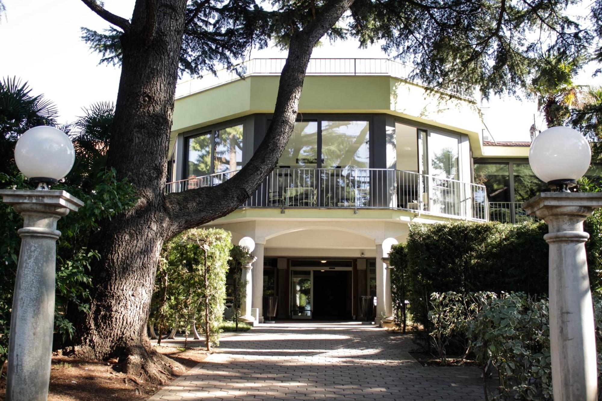 Floramare Health Resort Izola Eksteriør bilde